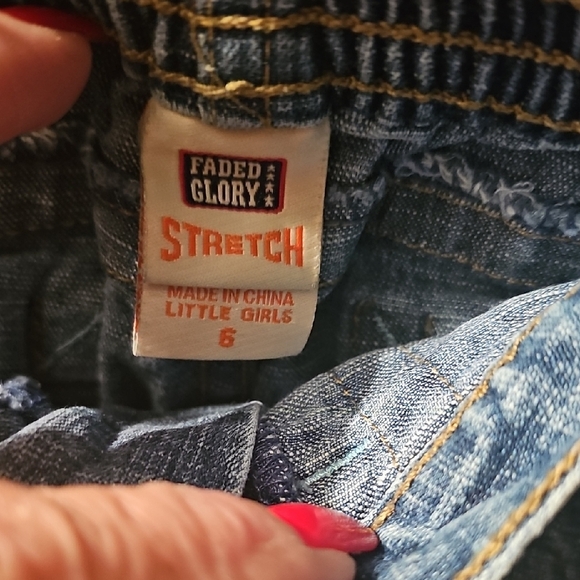 Faded Glory Blue Butterfly Detail Denim Capri Jeans Size 6 - Picture 2 of 8